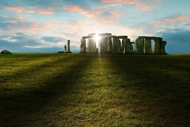 Innerer Steinkreis von Stonehenge, Lacock und Bath