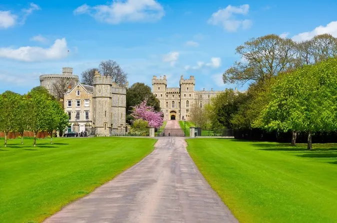 The approach to Windsor Castle through green parkland